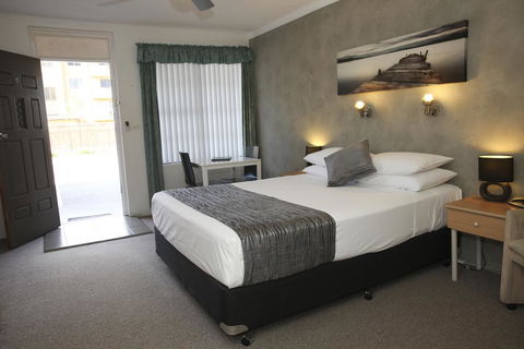 Bella Villa Motor Inn - Gold Coast 4U 1