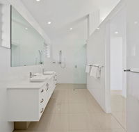 Bella Vista West 3 Luxury Ocean View High Ceilings Golf Buggy Sleeps 8 - 1 Gold Coast