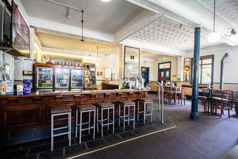 Bellbird Hotel - Accommodation Gold Coast 3