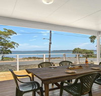 Bellevue - overlooking serene Lake Woolumboola - Accommodation Gold Coast