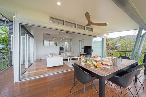 Bellevue Holiday Home - Airlie Beach - 1 Gold Coast 2