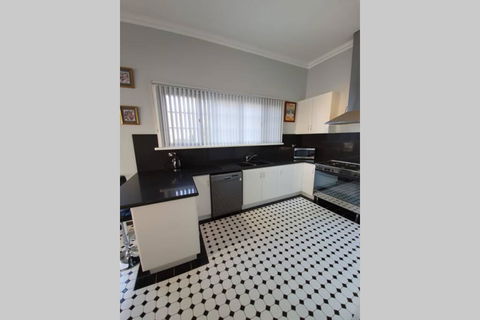 Bellview Holiday House - Gold Coast 4U 1