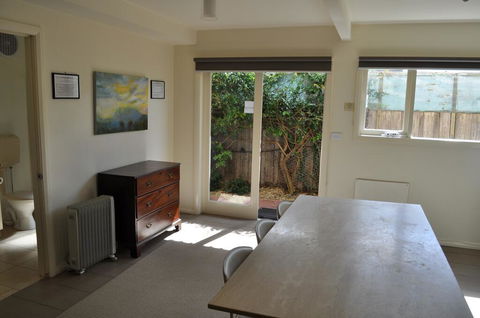 Belton Apartments - The Studio - Accommodation Gold Coast 3