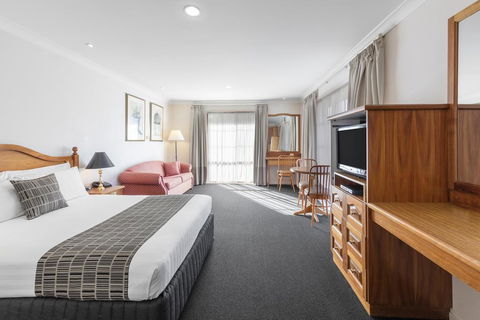 Best Western Ambassador Motor Inn & Apartments - Accommodation Gold Coast 0