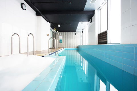 BHB Explore CBD Doorsteps #Free Carpark, Wine, Wifi - Accommodation Gold Coast 3