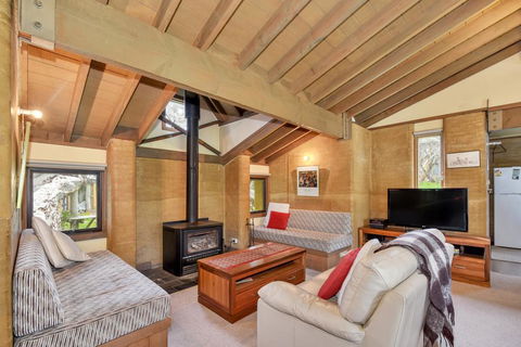 Bidgee Widgee - Accommodation Gold Coast 1