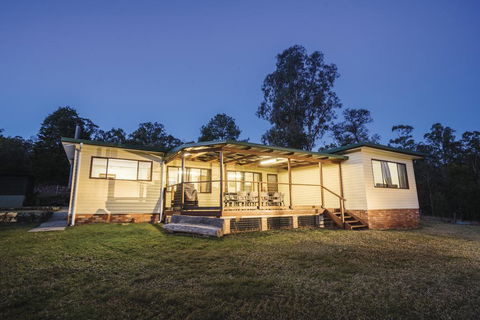 Big Yango House - Gold Coast 4U 0
