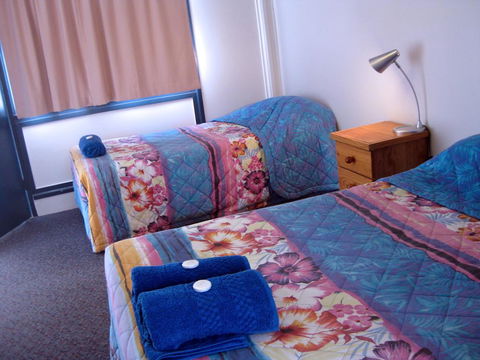 Billabong Hotel - Gold Coast 4U 1