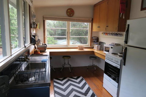 Binalong Bay Beach Shack - Accommodation Gold Coast 1