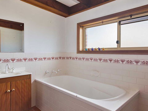 Birubi Beach House' 14 Campbell Avenue - Fantastic House And Close To The Surf Beach - Gold Coast 4U 2