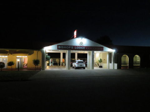 Bishops Lodge Narrandera - Accommodation Gold Coast 1