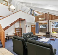 Black Dolphin Waterfront Townhouse - Bay Views - Accommodation Gold Coast