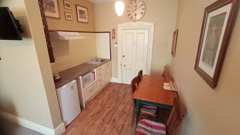 Blakes Manor Self Contained Heritage Accommodation - 1 Gold Coast 1