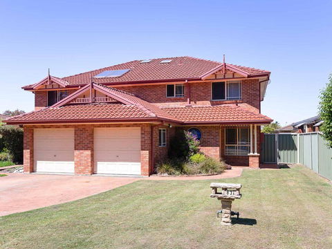 Blue Bay, 83a Rocky Point Road - Foxtel & Air Conditioning Downstairs - Gold Coast 4U 0