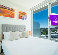 Blue Moon at Watson - Wifi - Gym - Pool - Cafe - Accommodation Gold Coast