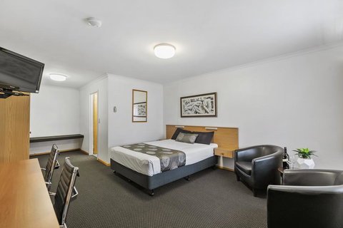 Blue Shades Motel - Accommodation Gold Coast 2