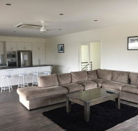 Blue Sky Apartment - Gold Coast 4U