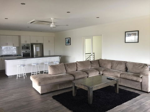 Blue Sky Apartment - Gold Coast 4U 0
