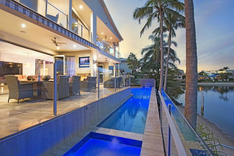 Blue Waters Retreat - Accommodation Gold Coast 0