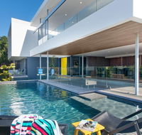 Bluey's Beach House - 5 Bedroom - Gold Coast 4U