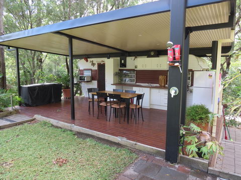 BoBRENE On Tamborine Nude Retreat - Cosy Chalet - 1 Gold Coast 3