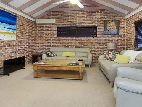Bombo Blue - Pet Friendly Townhouse - Gold Coast 4U 3
