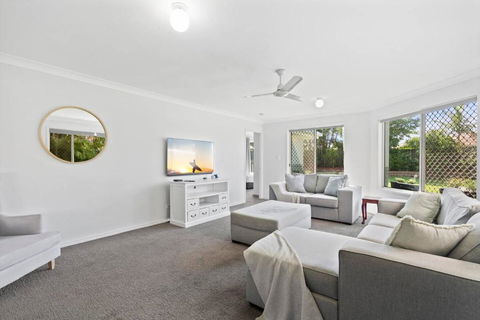 The Meadows - A Homestead-style Family Delight - Accommodation Gold Coast 0