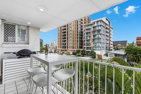 The Palm Beach Getaway - Accommodation Gold Coast 0