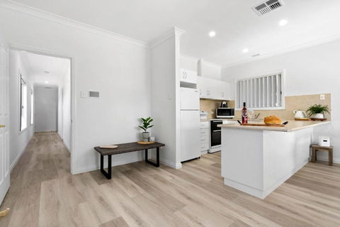 The Shamrock House A - Accommodation Gold Coast 2