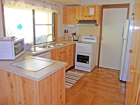 WARR4C - Home Away - Accommodation Gold Coast 1