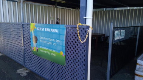Warren Motor Inn - Accommodation Gold Coast 2