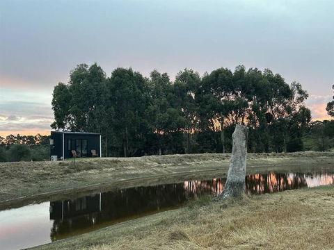 Waterfront Tiny Home In FarmStay - Gold Coast 4U 0