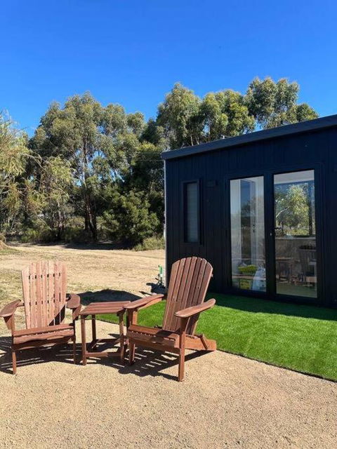 Waterfront Tiny Home In FarmStay - Gold Coast 4U 2