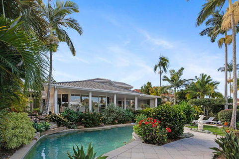 Westlake Getaway - Relaxing Pool & Golf Links - Gold Coast 4U 2