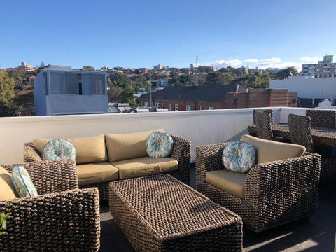 XQ Collection La Casa De Frida - Modern Studio With Balcony - Accommodation Gold Coast 1