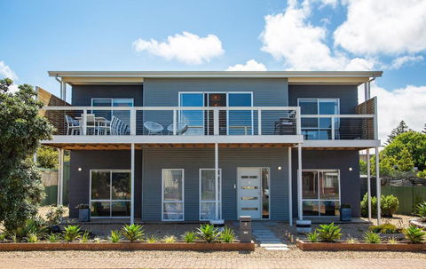 Xanadu - Aldinga Beach - C21 SouthCoast Holidays - Accommodation Gold Coast 0