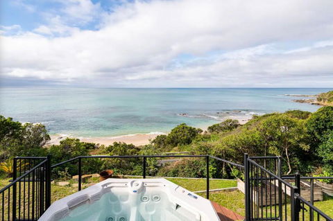 Y Vue - Beachside Apartment With Ocean Views - Accommodation Gold Coast 2