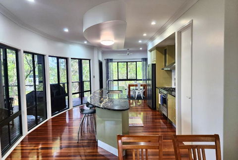 EUROLIE ON HIGH At Kingfisher Bay Fraser Island - Accommodation Gold Coast 4