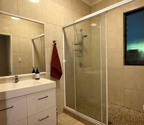 Howard Springs Tropical Getaway - Gold Coast 4U 1