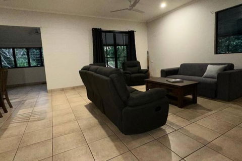 Howard Springs Tropical Getaway - Gold Coast 4U 2