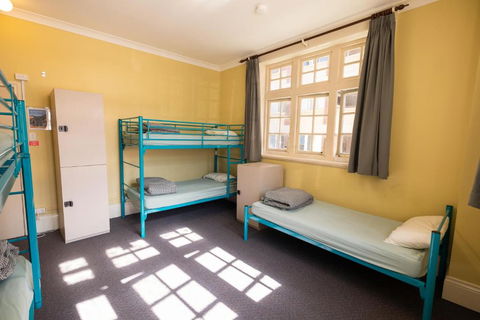 YHA Newcastle Beach - Accommodation Gold Coast 2