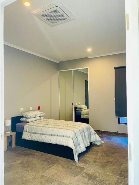 Berrimah Cozy Retreat - Accommodation Gold Coast 0