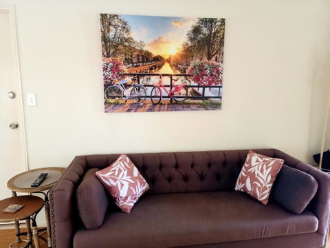 Tingalpa Townhouse Treat - Accommodation Gold Coast 2