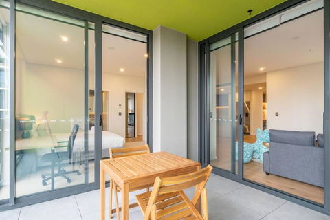 Z4 Walk To Bus Stop 2 Car Spaces Spacious Family - Accommodation Gold Coast 1