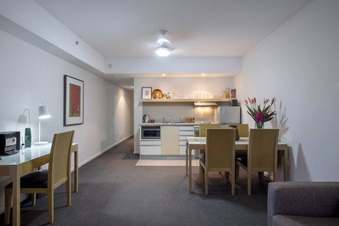 ZEN CITY & SEA Executive 1-BR Suite In Darwin CBD - Accommodation Gold Coast 0