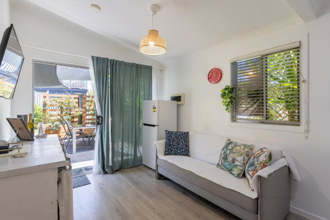 Zen Escape Guest House- Zen Garden Tiny Home, Nooky Studio - Accommodation Gold Coast 0