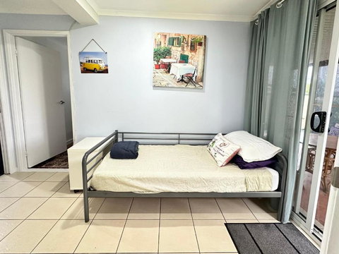 Zen Escape Guest House- Zen Garden Tiny Home, Nooky Studio - Accommodation Gold Coast 3