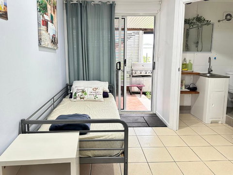Zen Escape Guest House- Zen Garden Tiny Home, Nooky Studio - Accommodation Gold Coast 2