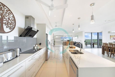 ZEN LUXURY: 2-Story 4-BR Penthouse In Darwin City With Mindal Markets & Harbour Views - Accommodation Gold Coast 0