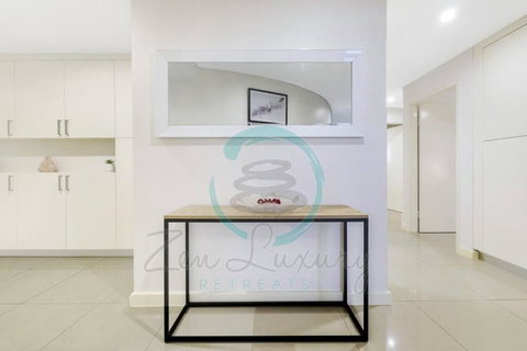 Zen Ocean Charm 3BR Luxury W/front Apt Pool + BBQ - Accommodation Gold Coast 3